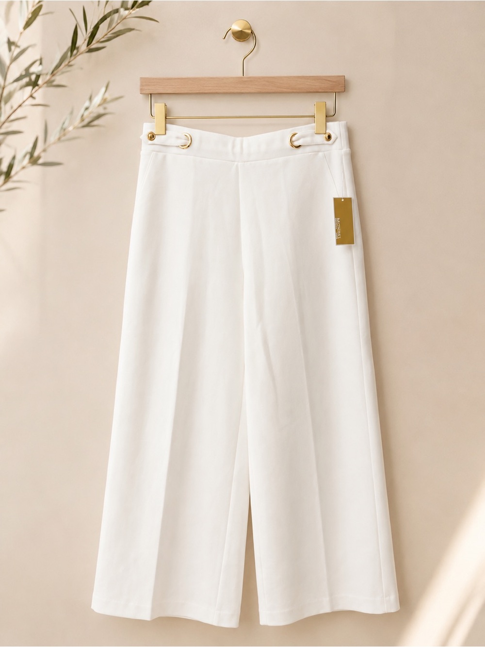 Michael Kors White Wide-Leg Crop pull on pants for women with Gold Accents✨✨